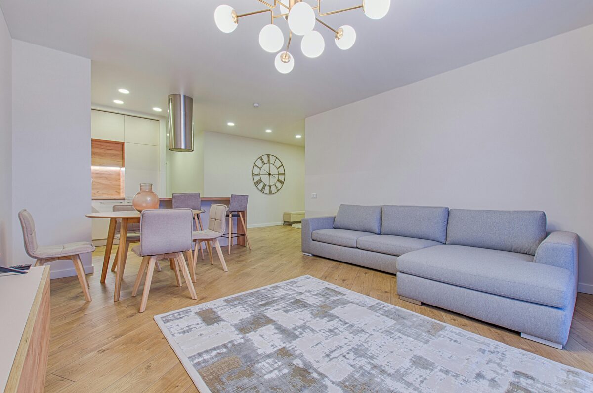 matching rugs with flooring
